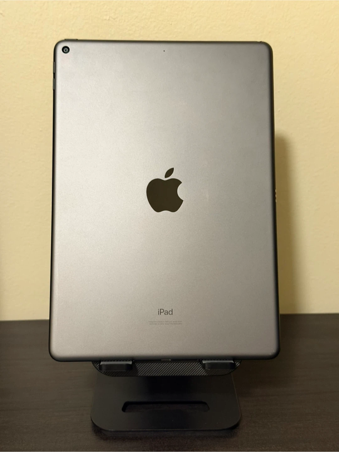 iPad Air 3rd Generation 64GB – Great Condition - photo 2