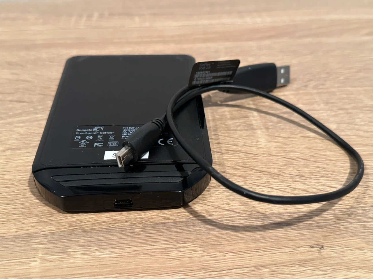Seagate FreeAgent GoFlex 320 GB External Hard Drive - photo 2