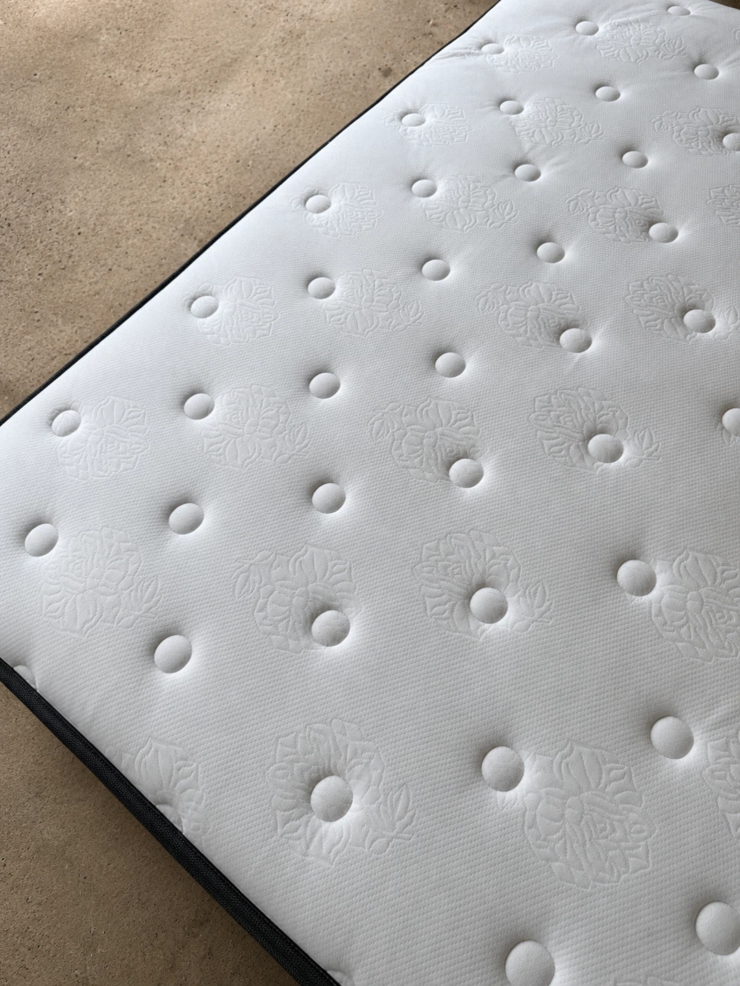 IKEA King Size Mattress – Clean & Excellent Condition - photo 2