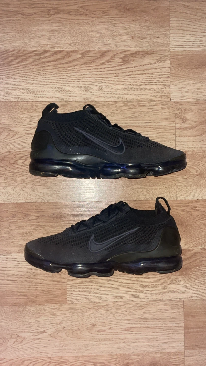 Nike Air VaporMax size 10 men’s 20$