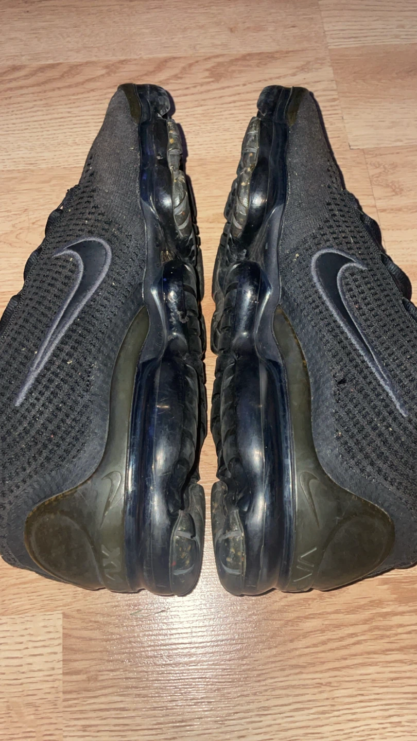 Nike Air VaporMax size 10 men’s 20$ - photo 4