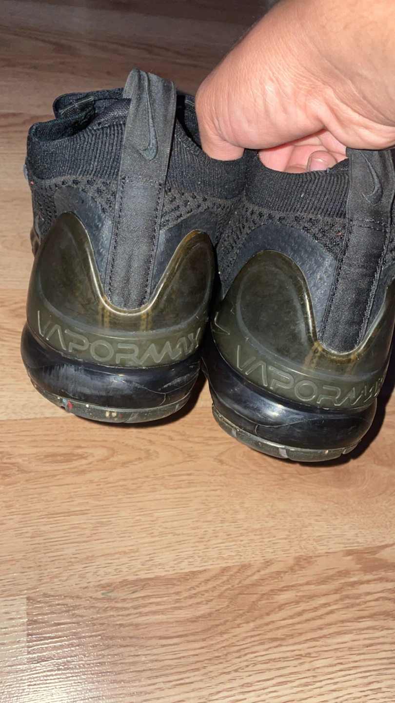 Nike Air VaporMax size 10 men’s 20$ - photo 5