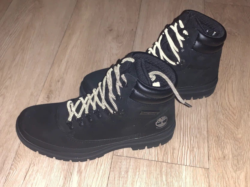 Black Timberland Hiking Boots - photo 4