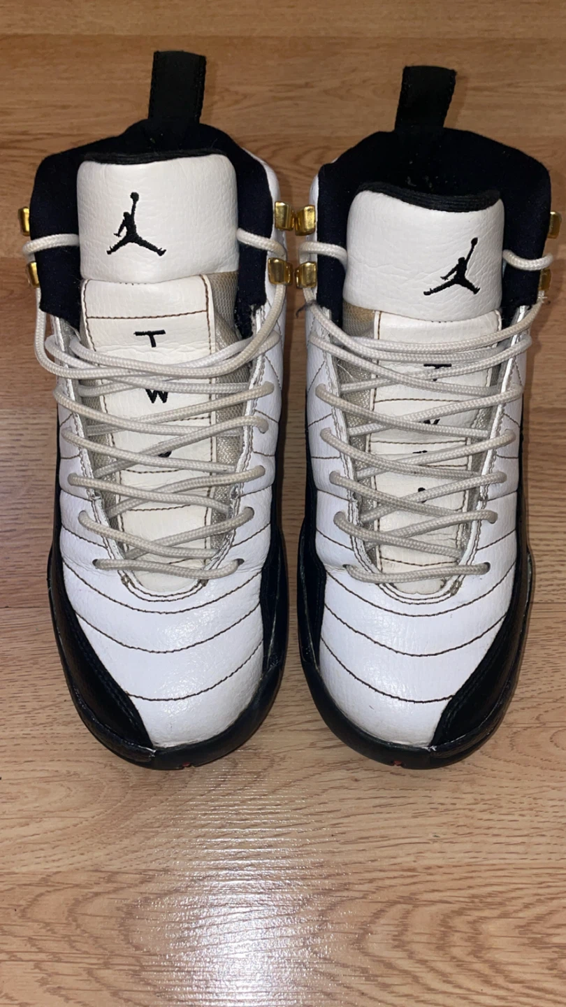 Jordan 12 size 4.5y 15$ - photo 2