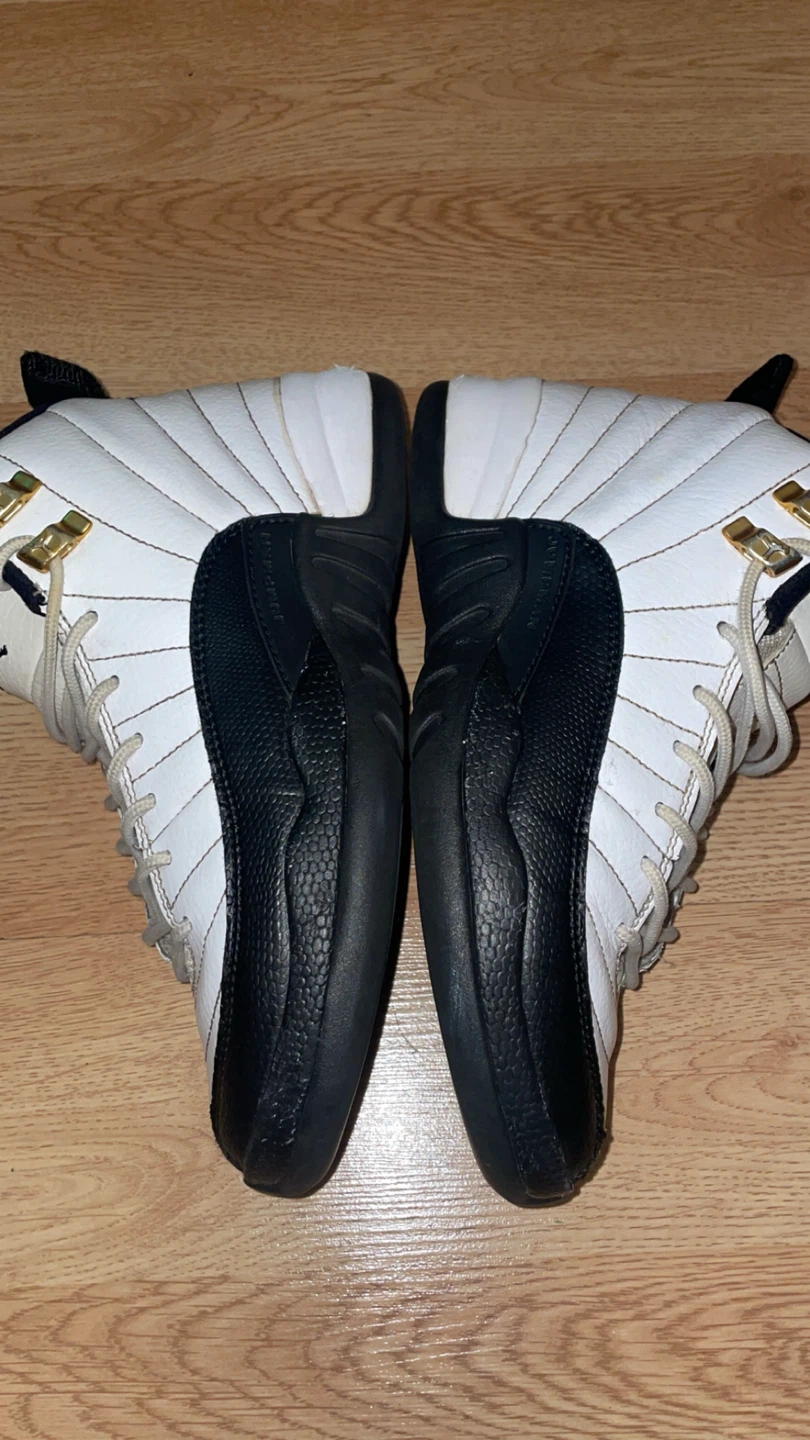 Jordan 12 size 4.5y 15$ - photo 3