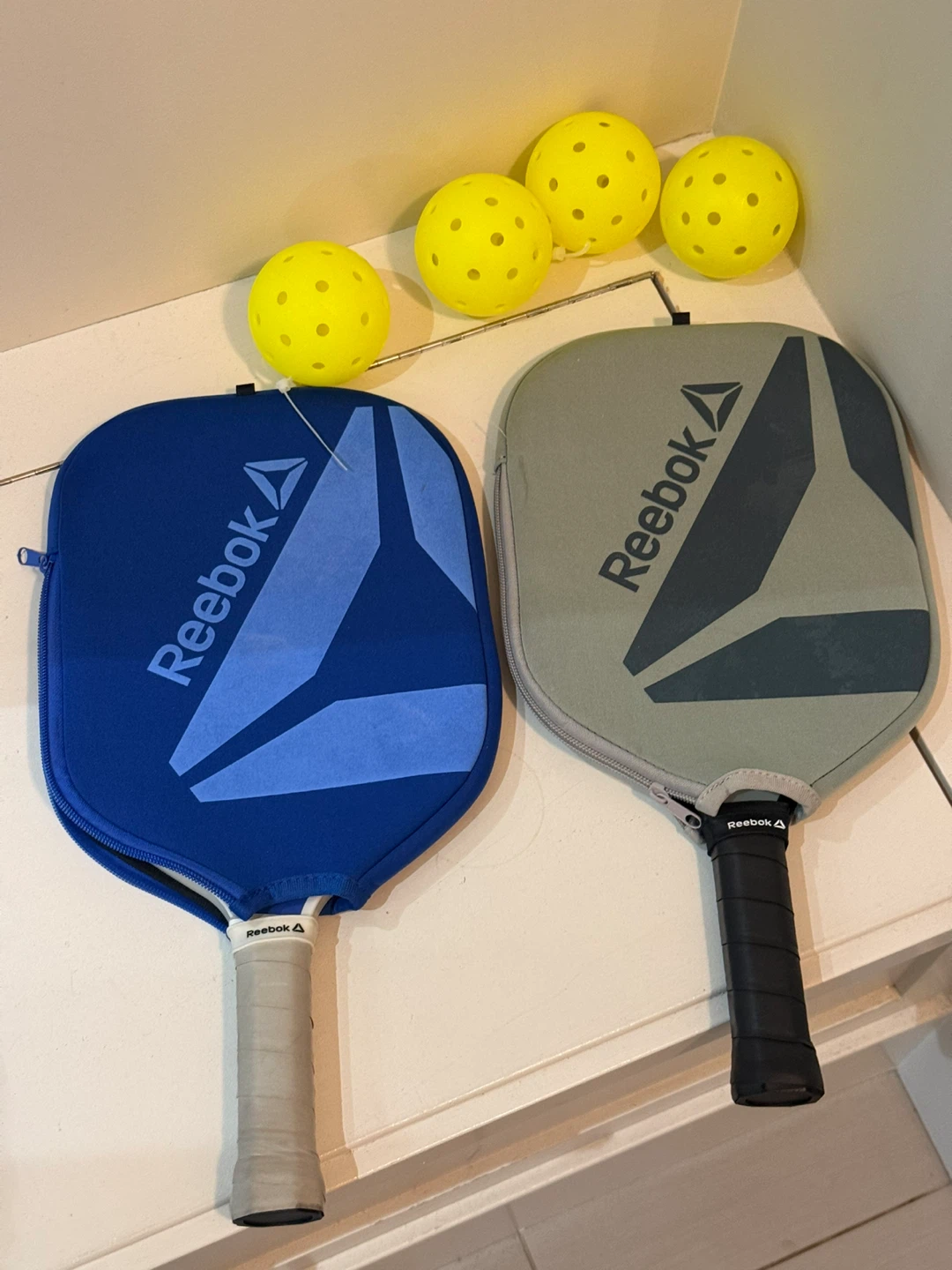 Reebok Pickleball Paddles with Balls and Covers - photo 3