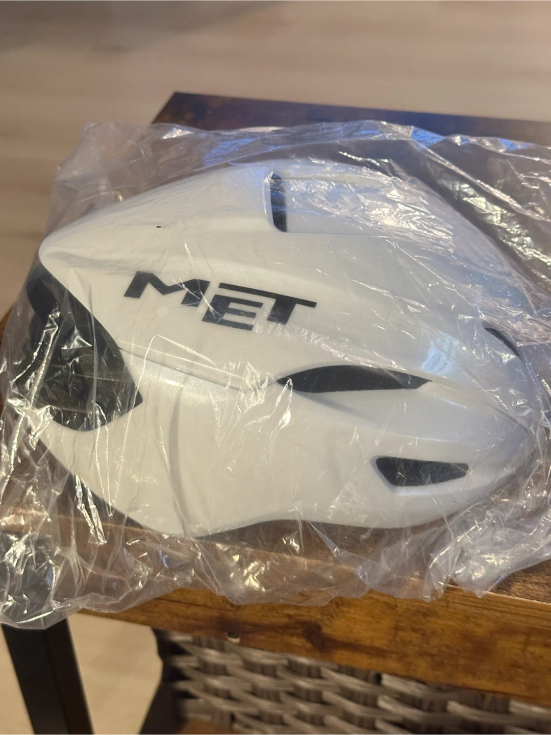 MET White Cycling Helmet