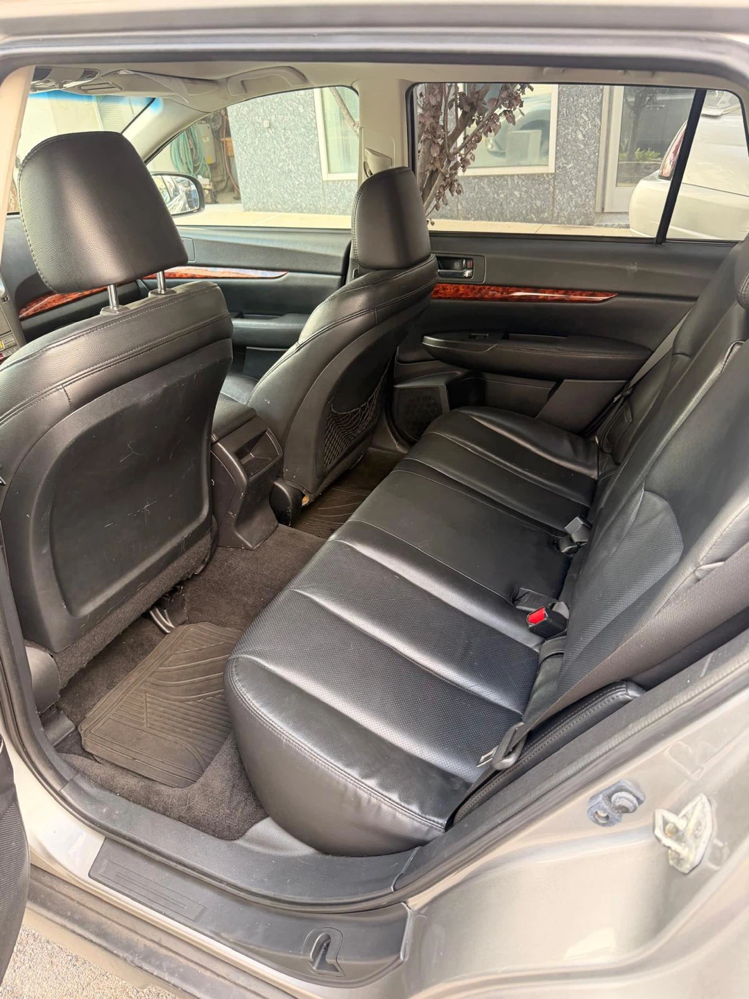 2011 Subaru Outback 2.5i Silver