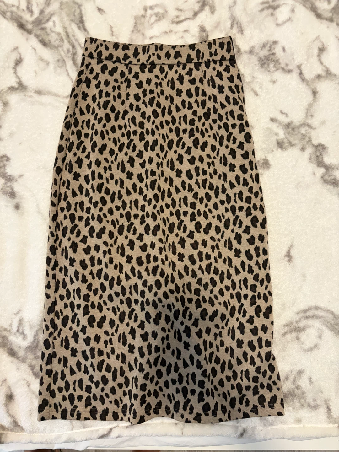 SHEIN / Leopard Print Midi Skirt - Size Small