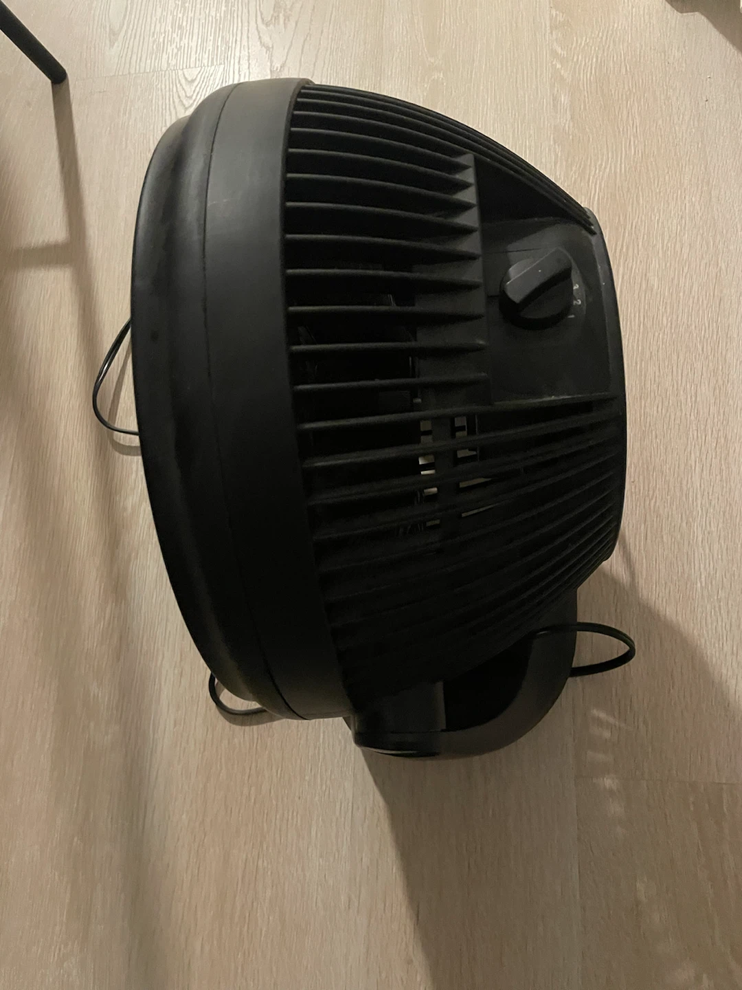 Amazon Basics Black Box Fan