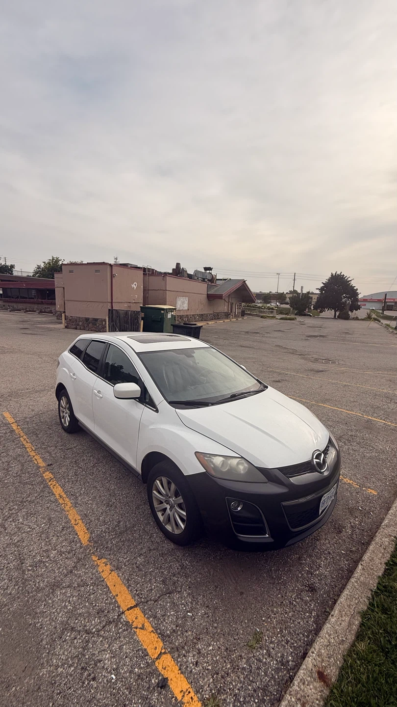 White Mazda CX-7 - photo 4