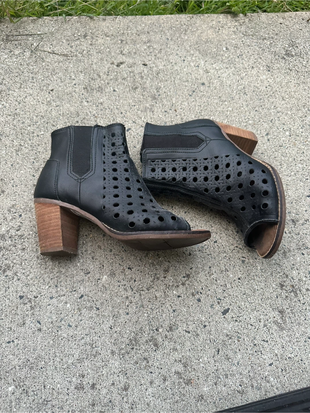 TOMS Black Perforated Peep-Toe Ankle Boots - photo 2