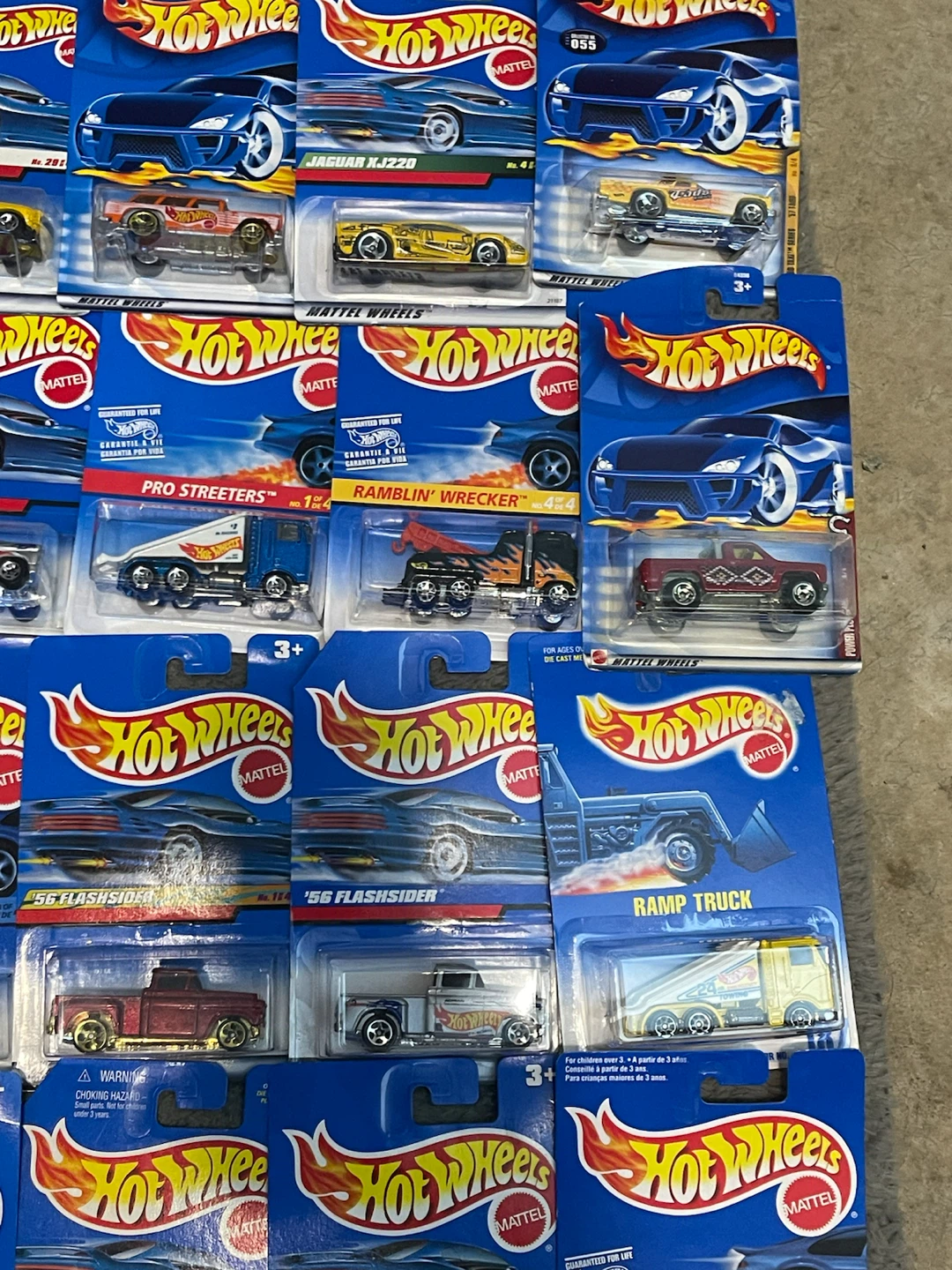 Hot Wheels Die-Cast Toy Cars 5$ for 2 - photo 3