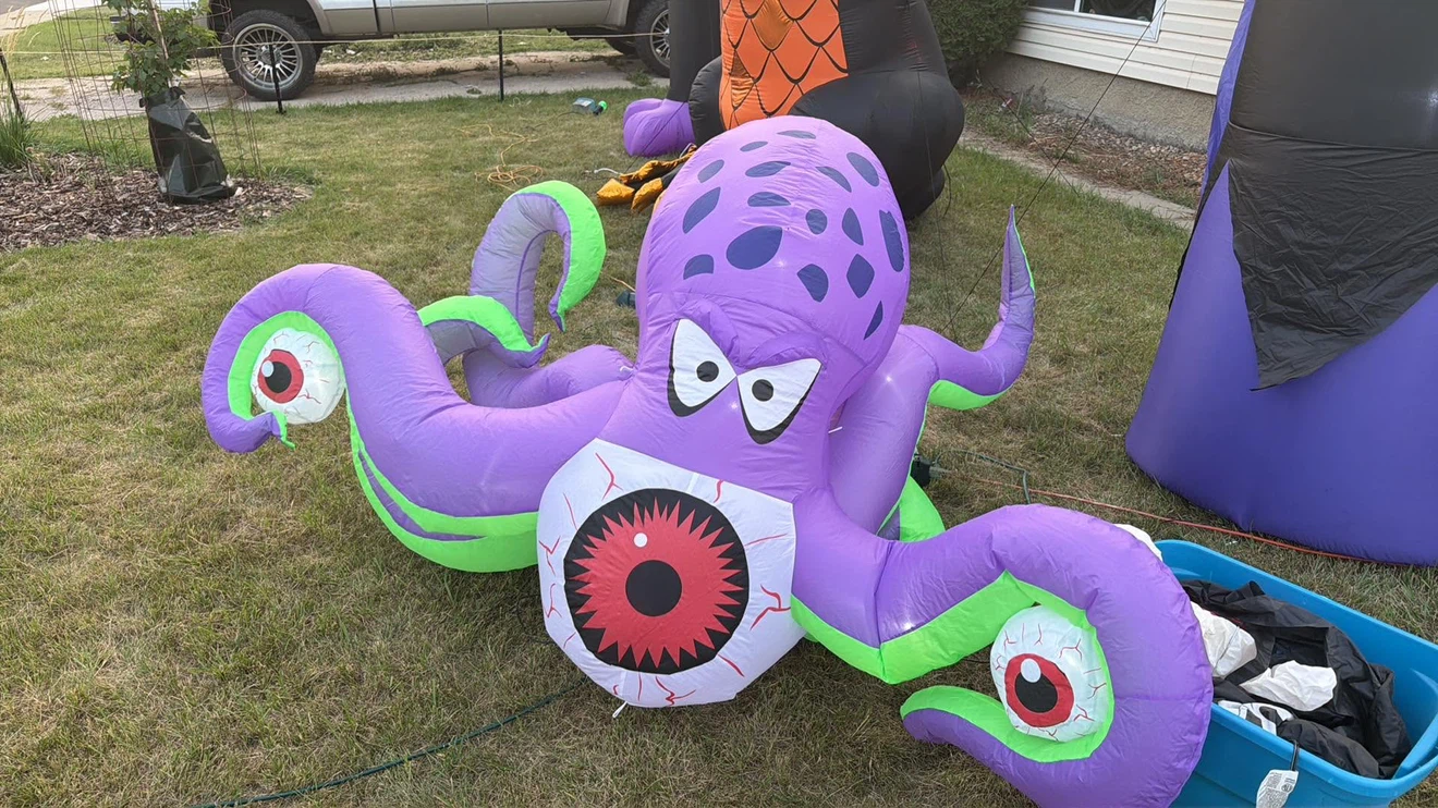 Halloween animatronic and inflatables - photo 2