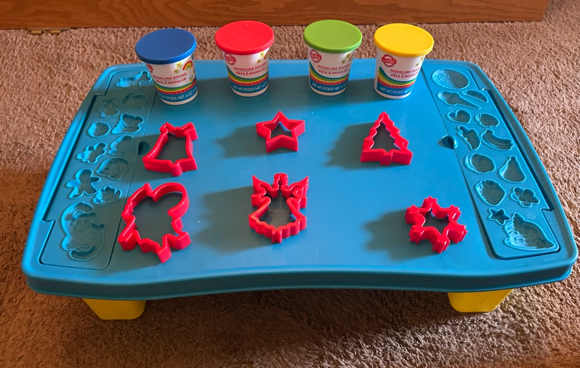 Play-Doh  Table with accessories