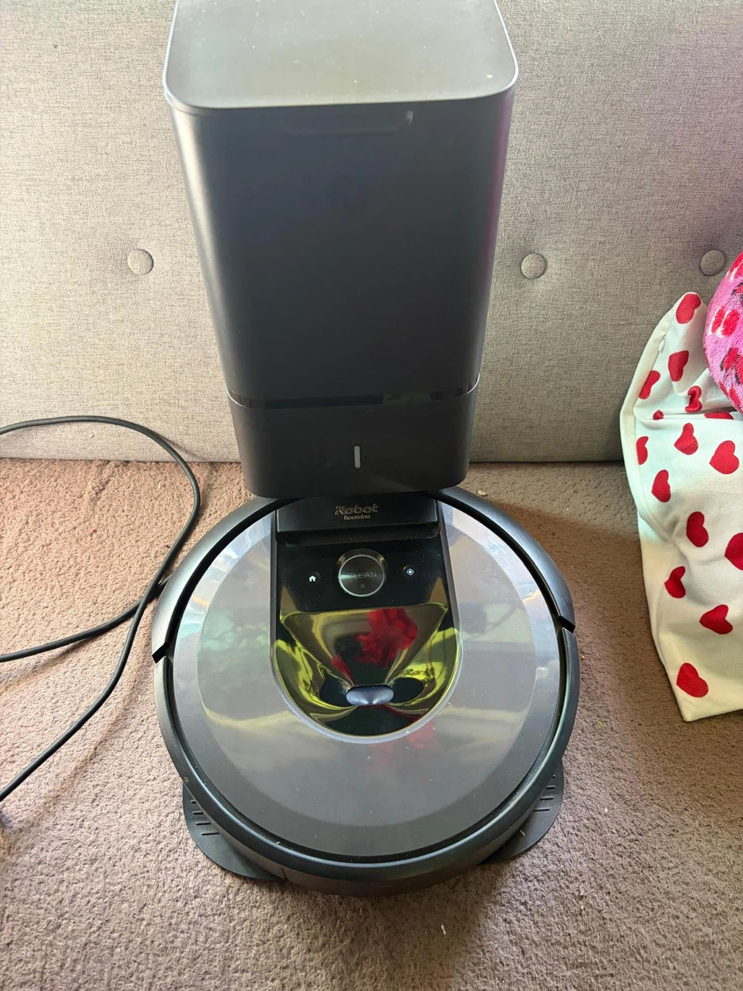 iRobot Roomba Vacuum Cleaner with Clean Base