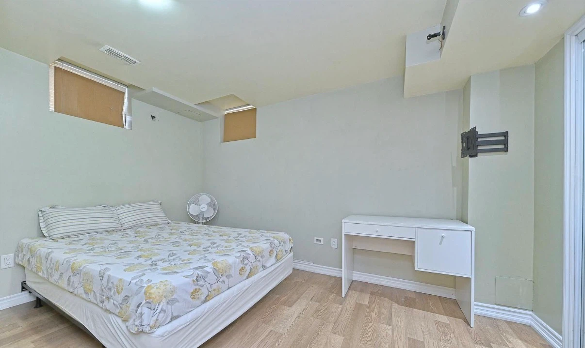 🏡 1-Bedroom Basement Apartment for Rent – Brampton - photo 3