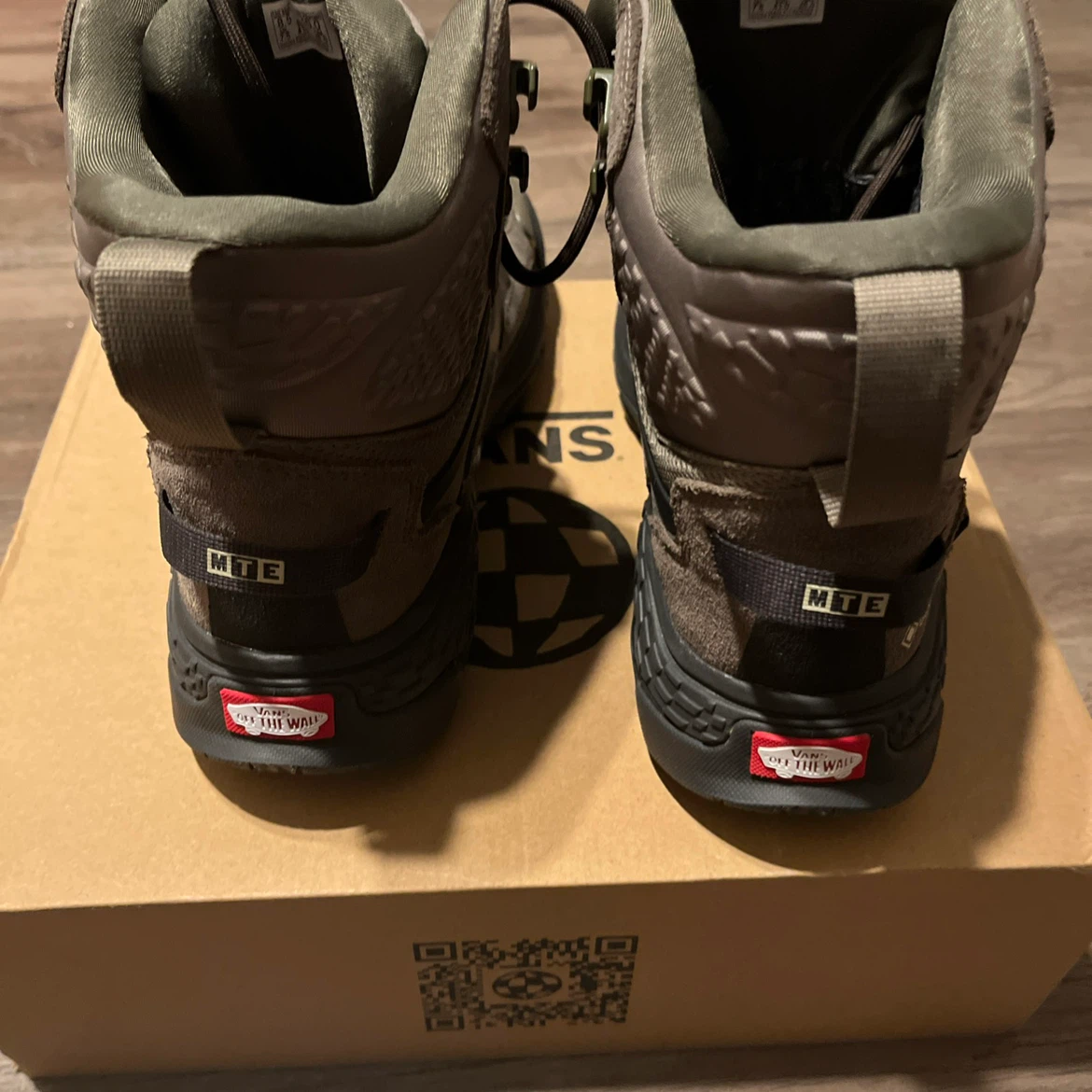 Vans MTE Gore-Tex Hiking Boots - photo 3