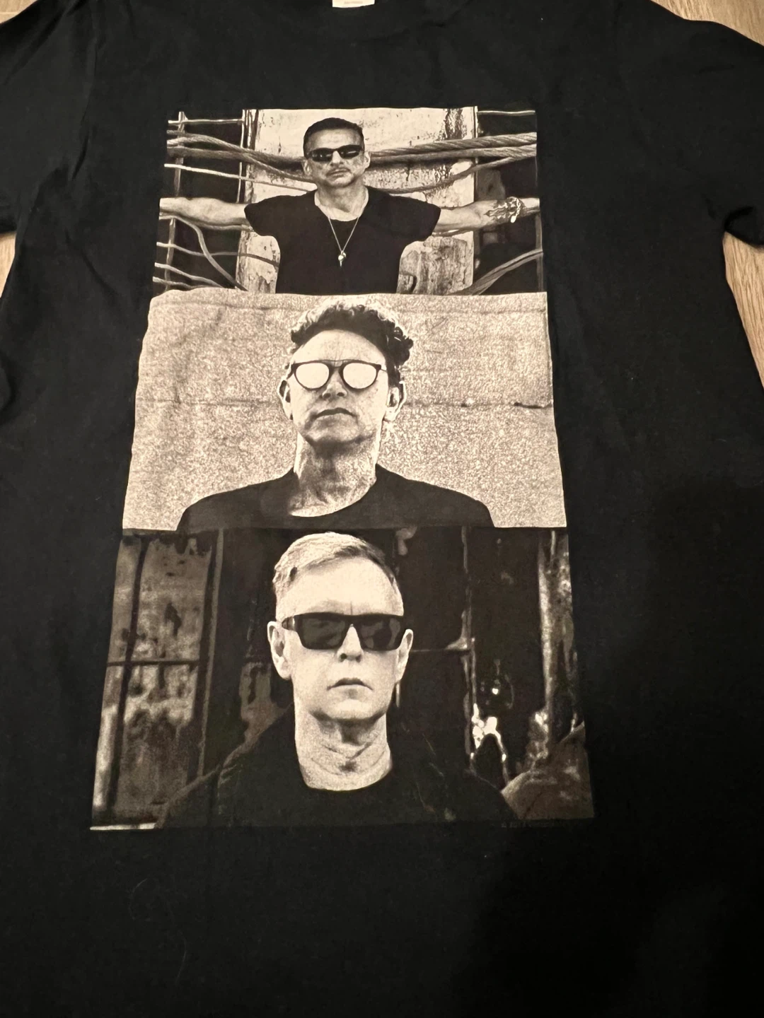 Depeche Mode Concert Tour T-Shirt Small - photo 3