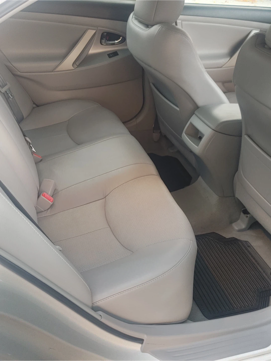 2011 Toyota Camry LE V6 / SE V6 / XLE V6 Sedan - photo 5