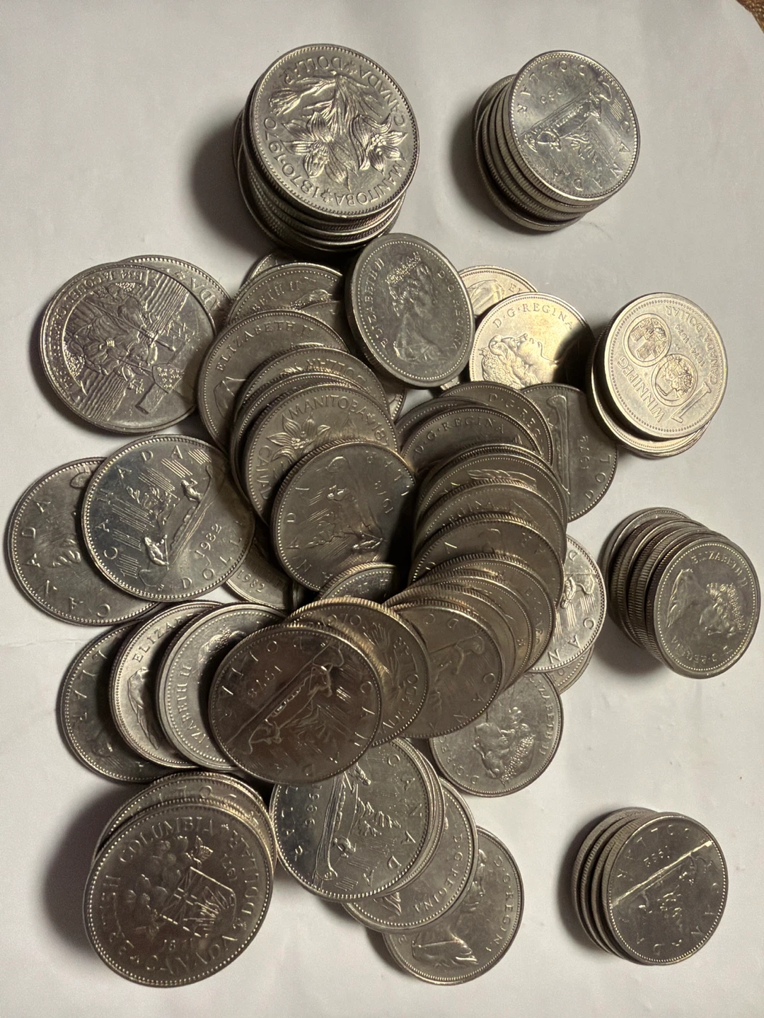 100 Mixed Canadian 1 Dollar Coin Collection - photo 2