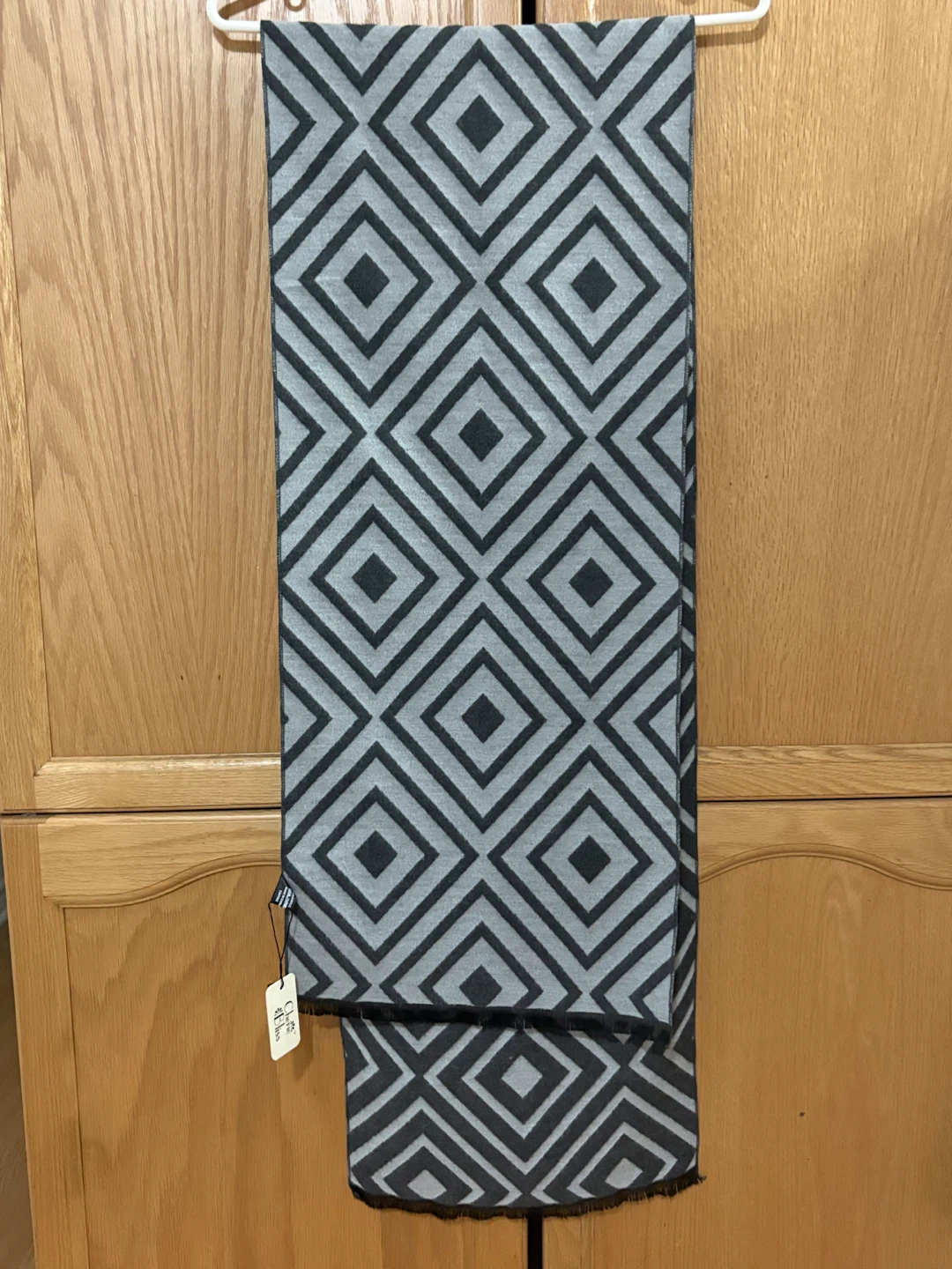 Diamond Pattern Scarf
