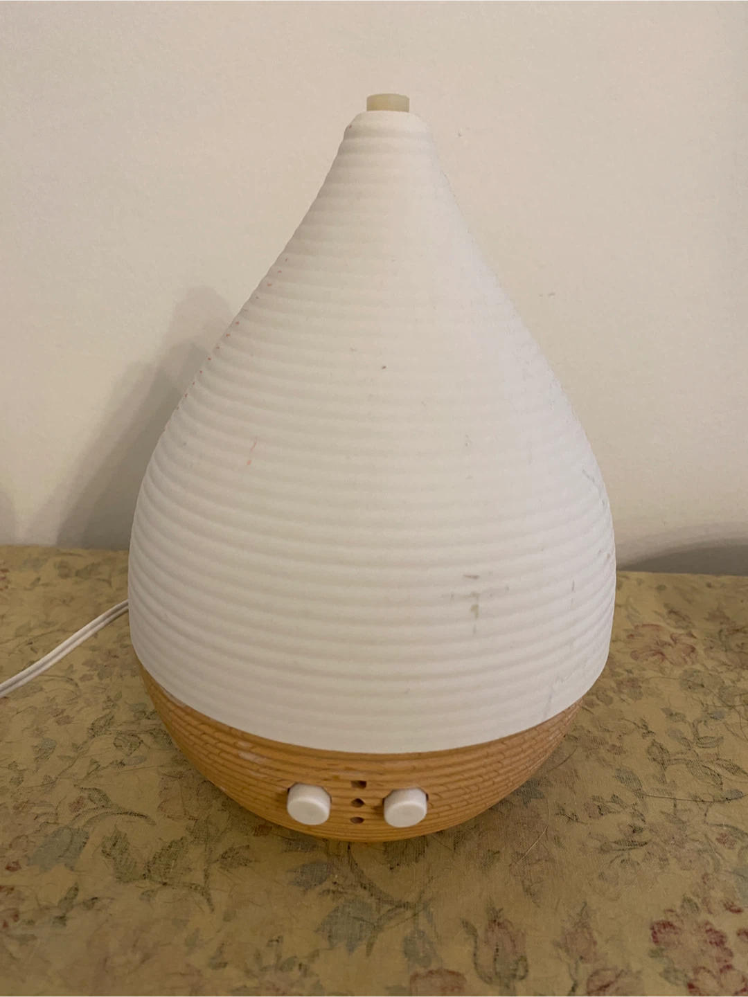 Pilgrim Teo Diffuser. Made with ceramic & beechwood