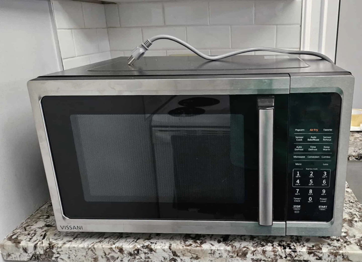 VISSANI Microwave with Air Fry and convection oven- Like new