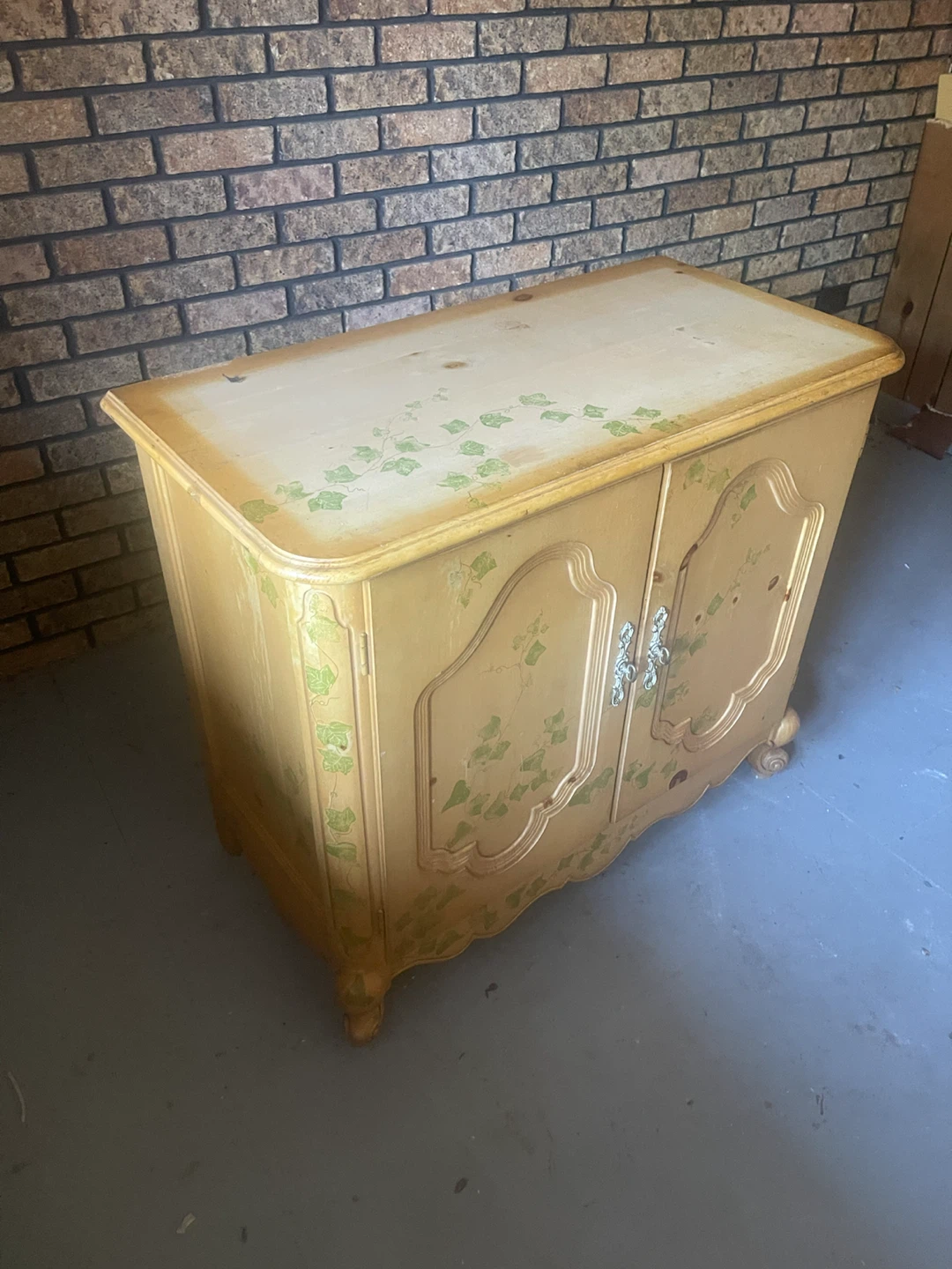 Vintage Accent Cabinet with Double Doors - photo 3