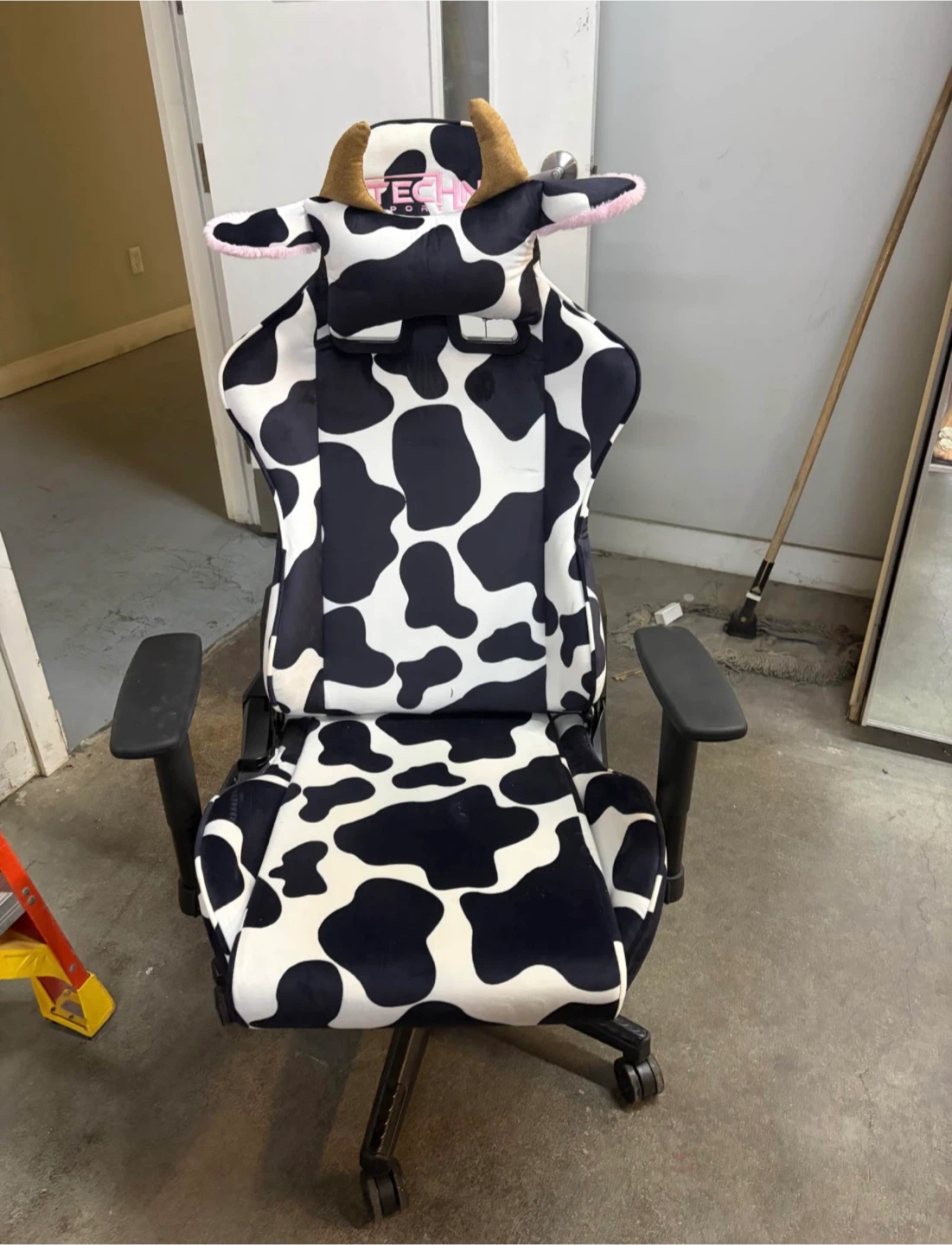 Techni Sport Cow Print Gaming Chair - photo 2