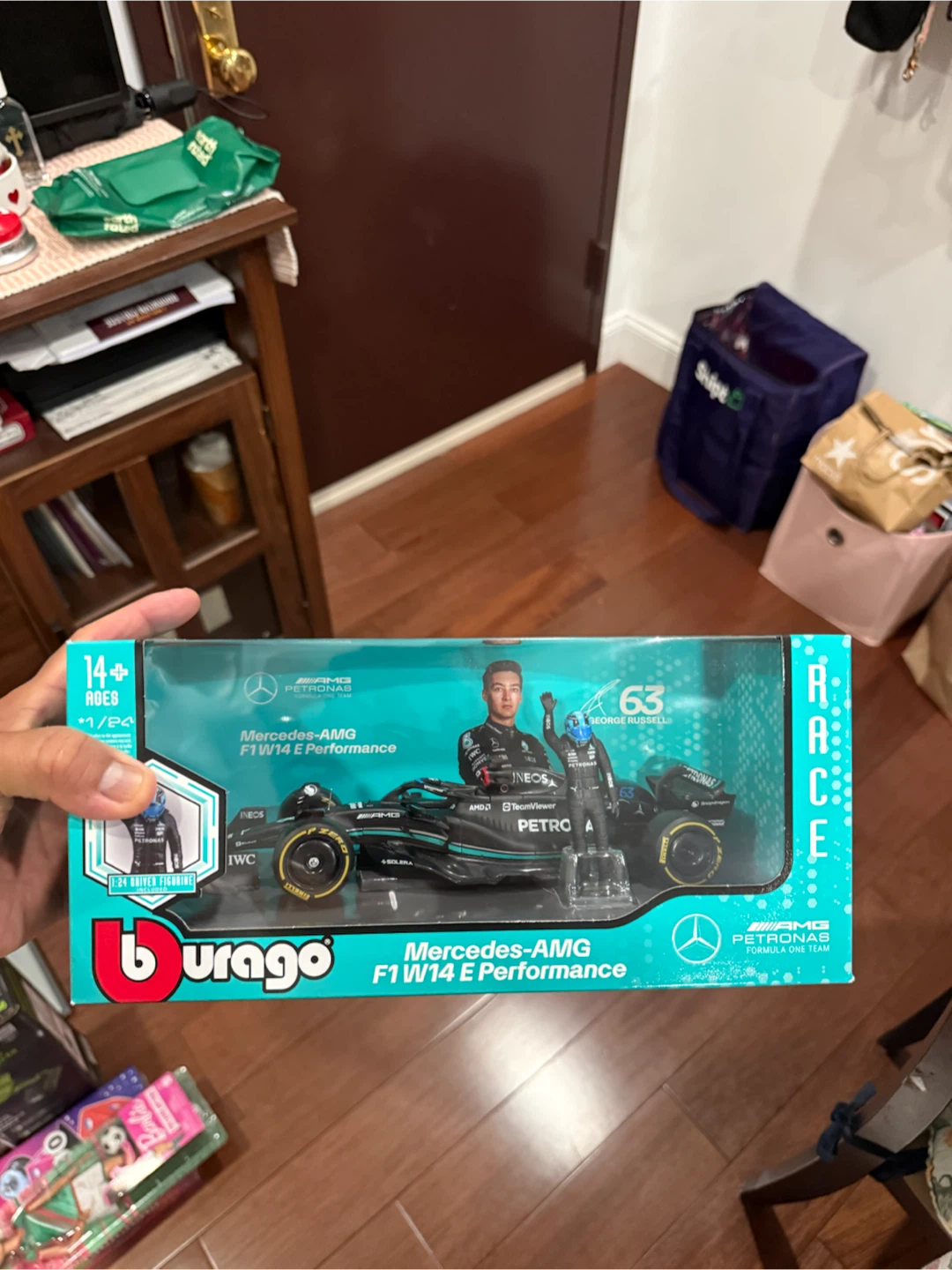 Burago 1:24 Mercedes-AMG F1 W14 E Performance George Russell