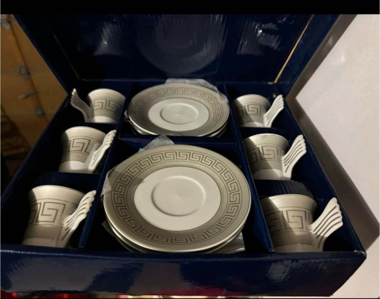 Set of 6 espresso Cups and Saucers