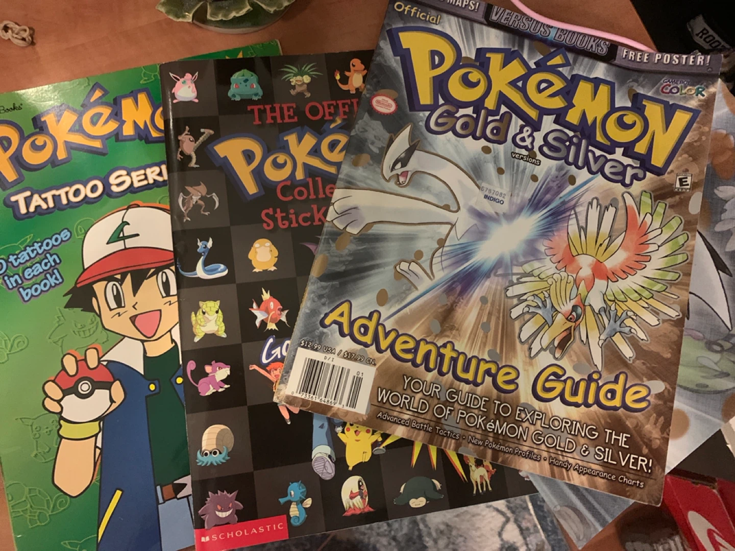 3 Pokémon books/ Pokémon Gold & Silver Adventure Guide w poster