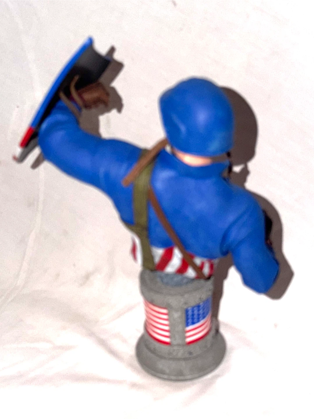 Ultimate Captain America bust WWII  avengers Statue - photo 4