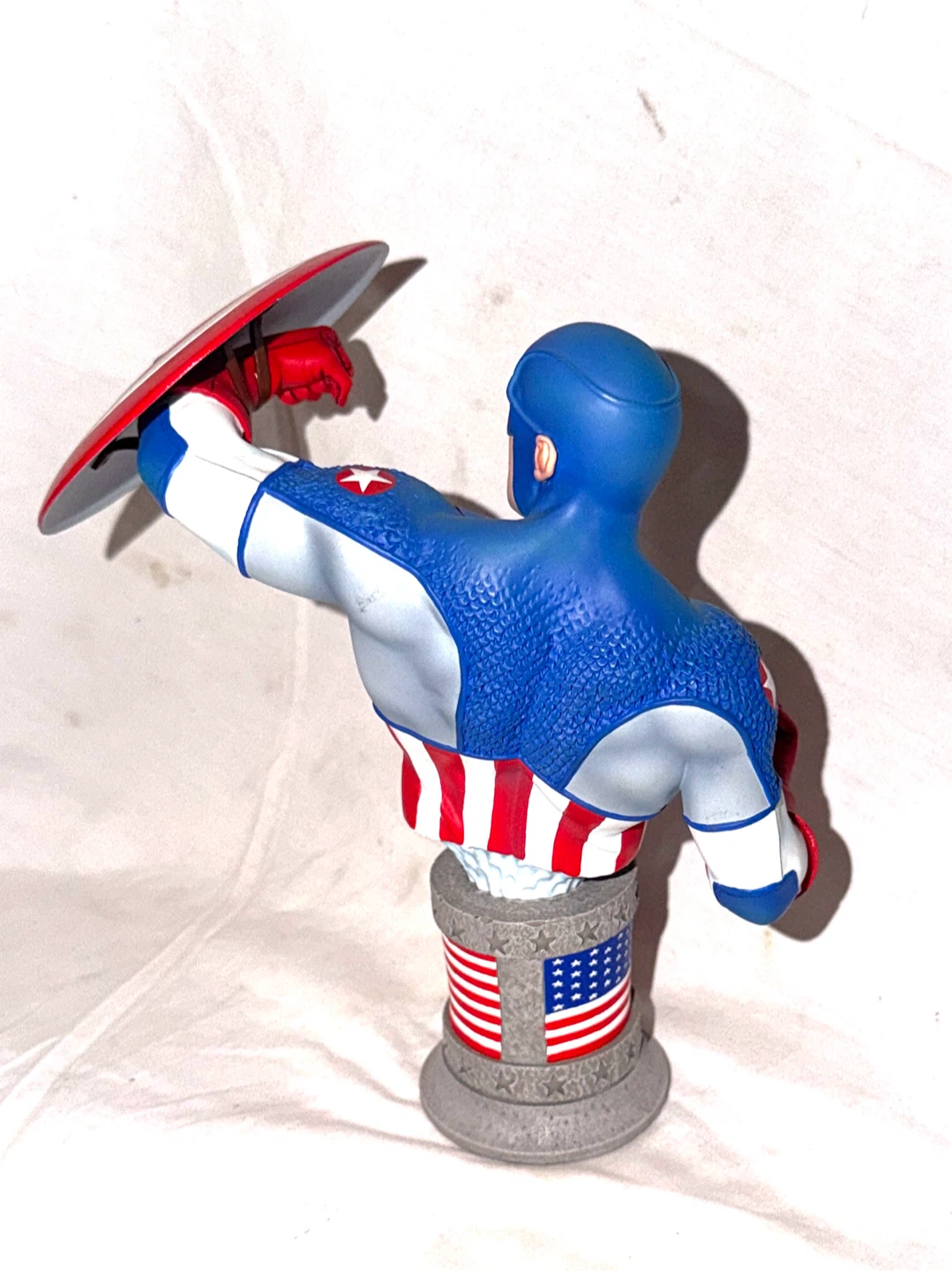 Marvel ultimate Captain America Bust Ststue modern - photo 4