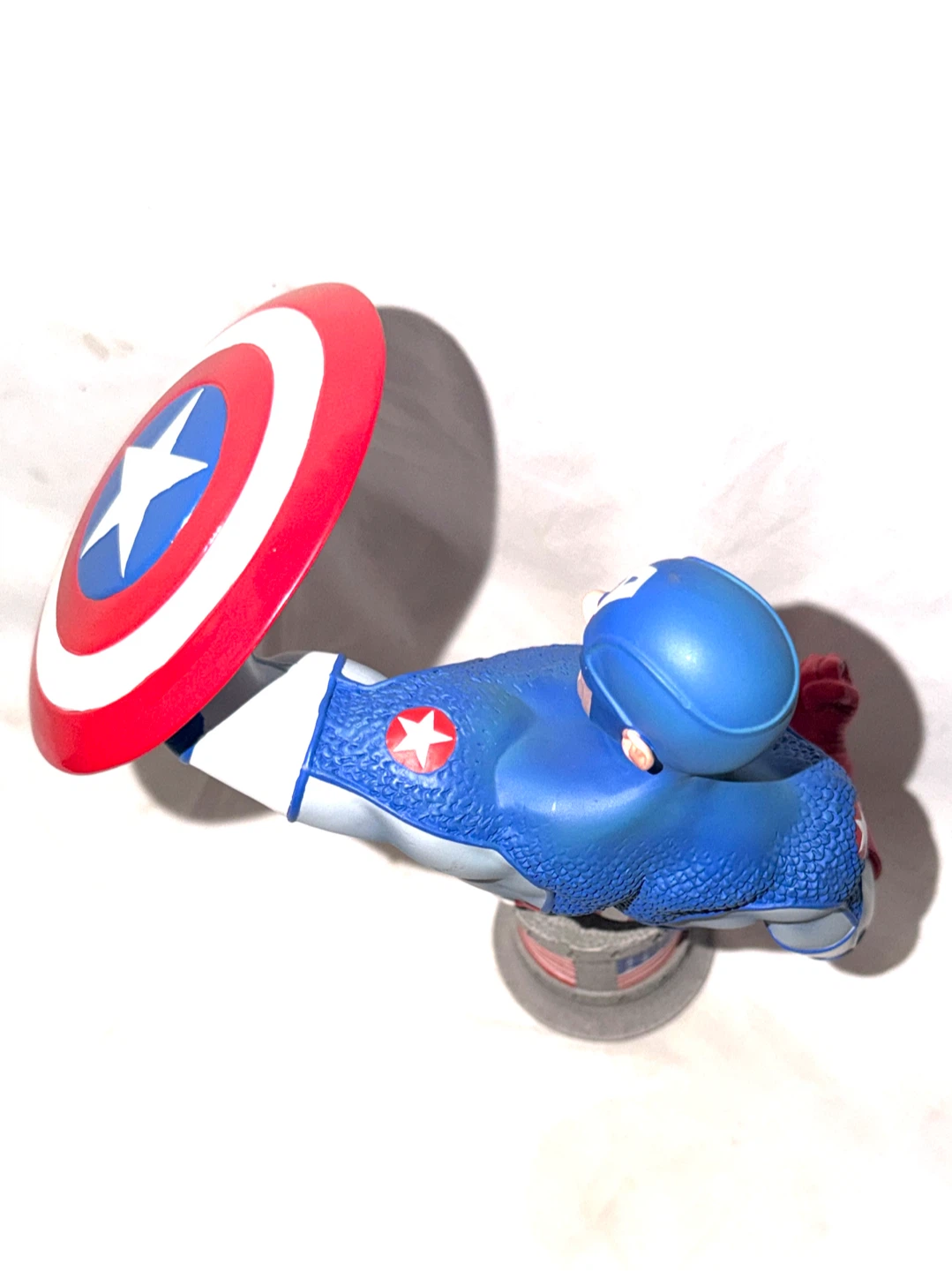 Marvel ultimate Captain America Bust Ststue modern - photo 5