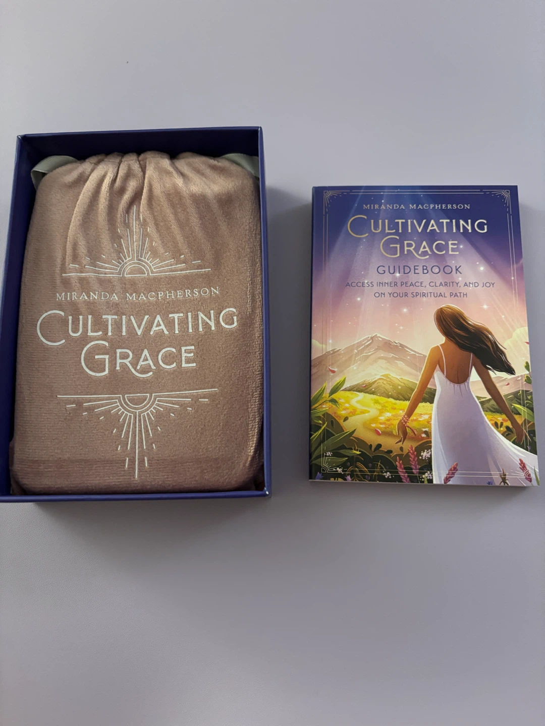 Cultivating Grace Oracle Deck - Like new - photo 3