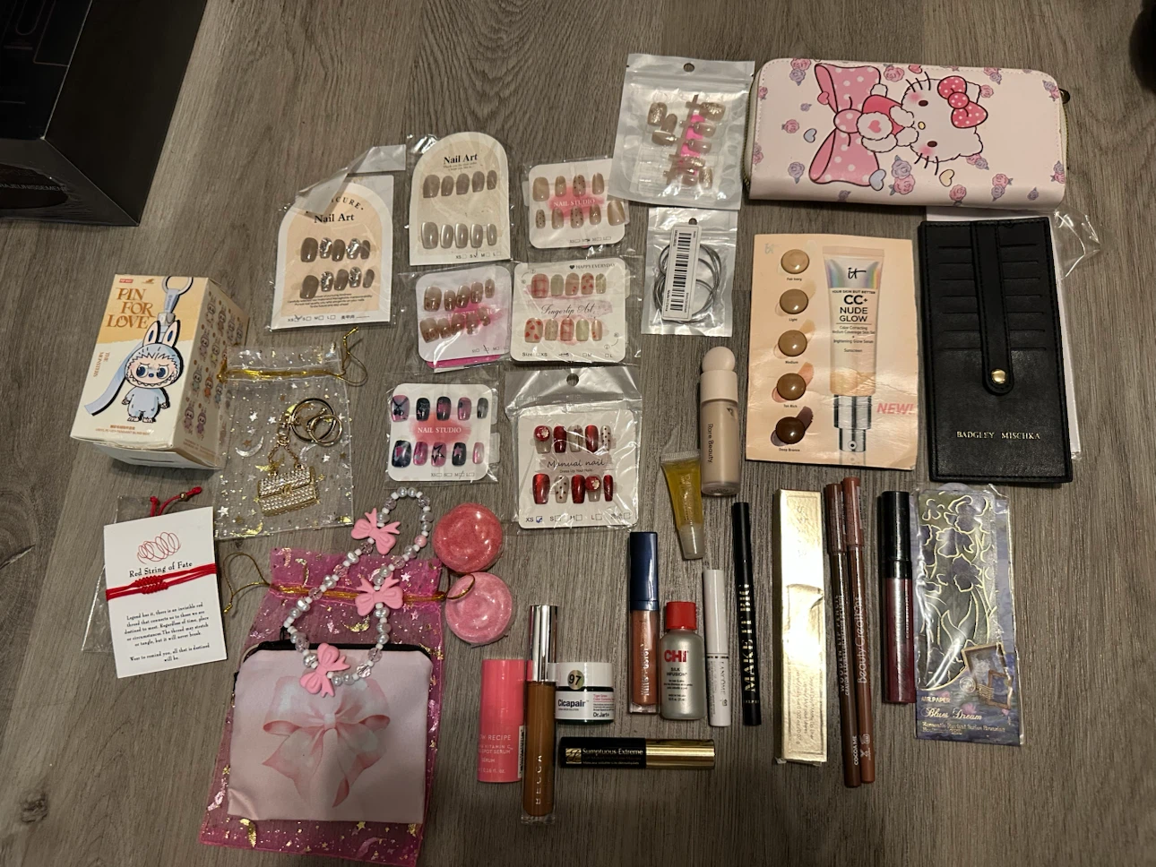 NEW Beauty + Hello Kitty Gift Bundle #13 – Makeup and More