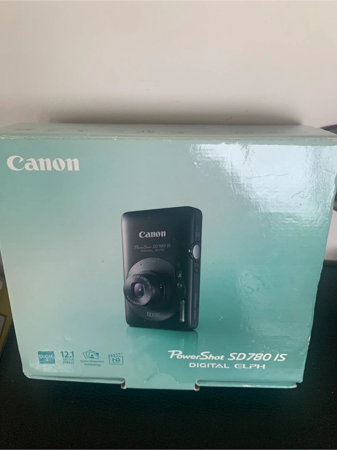 Canon PowerShot SD780 IS Digital ELPH Camera