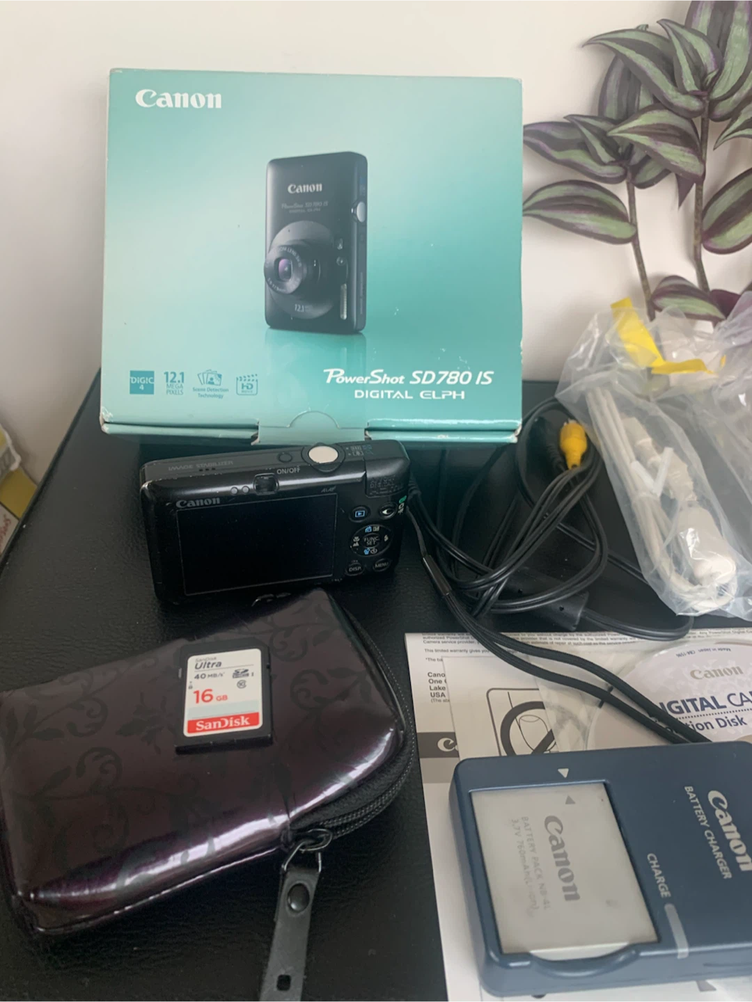 Canon PowerShot SD780 IS Digital ELPH Camera - photo 2