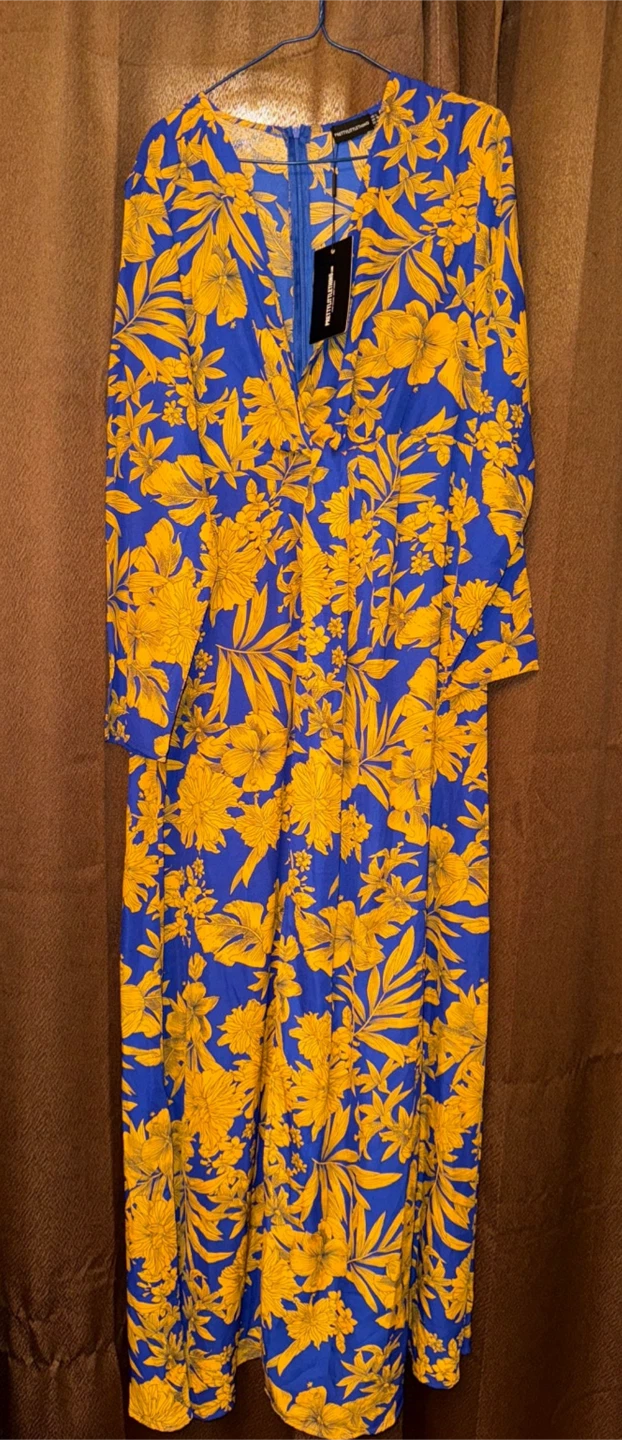 PrettyLittleThing Blue and Yellow Floral Maxi Dress