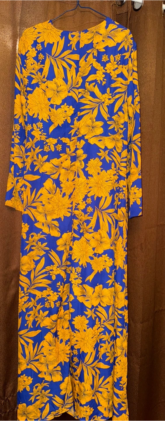PrettyLittleThing Blue and Yellow Floral Maxi Dress - photo 2
