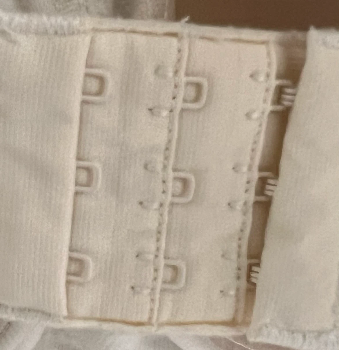 2 Truekind Wireless Shaper Bras - photo 3