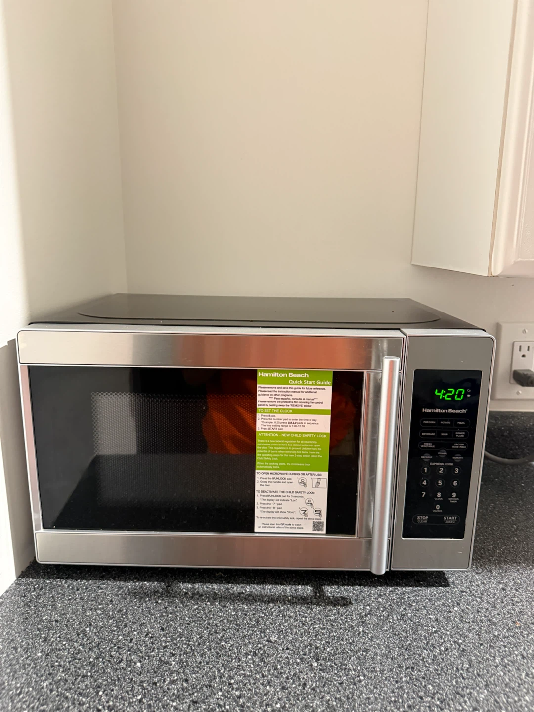 Hamilton Beach Microwave – Compact Size