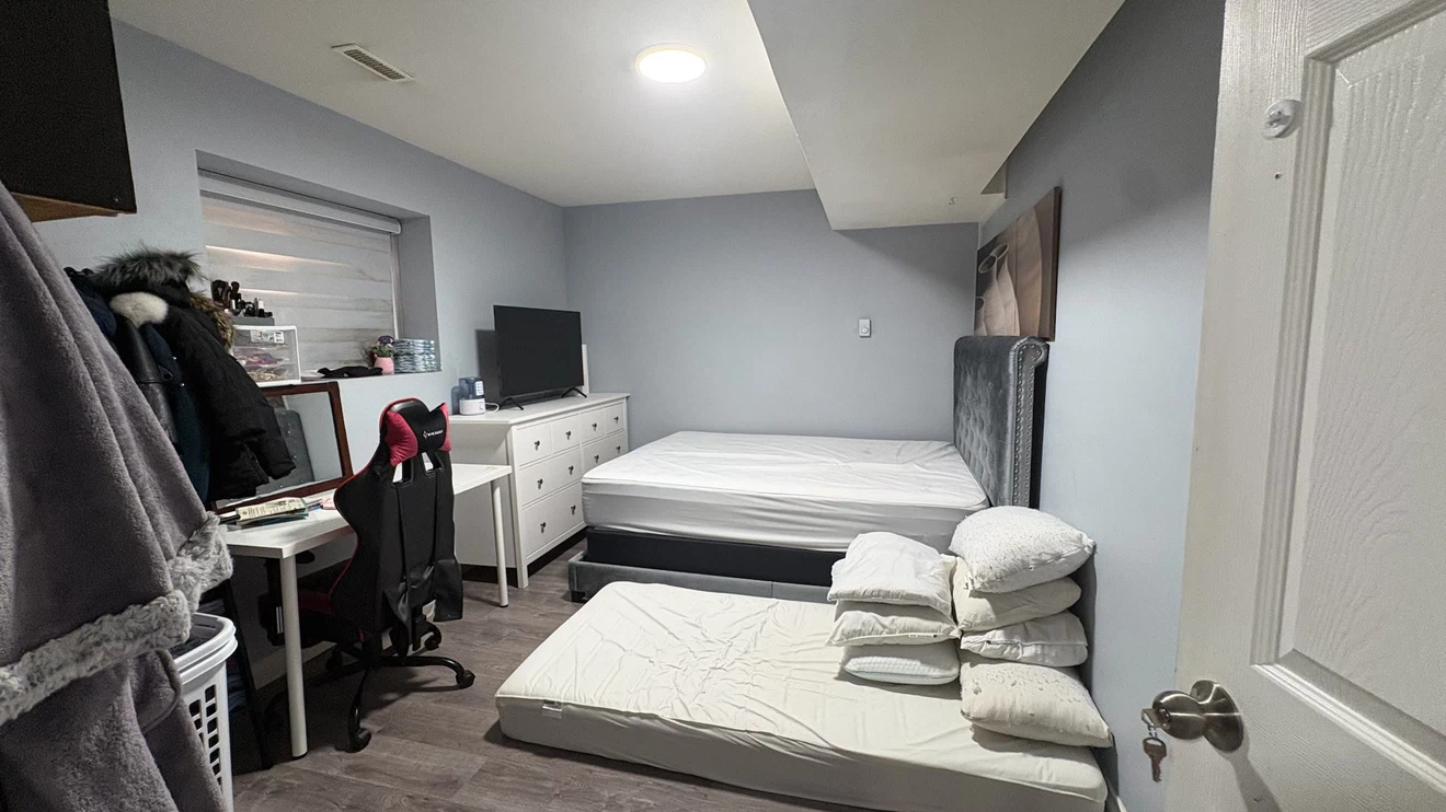 2 bedroom basement for rent - photo 5