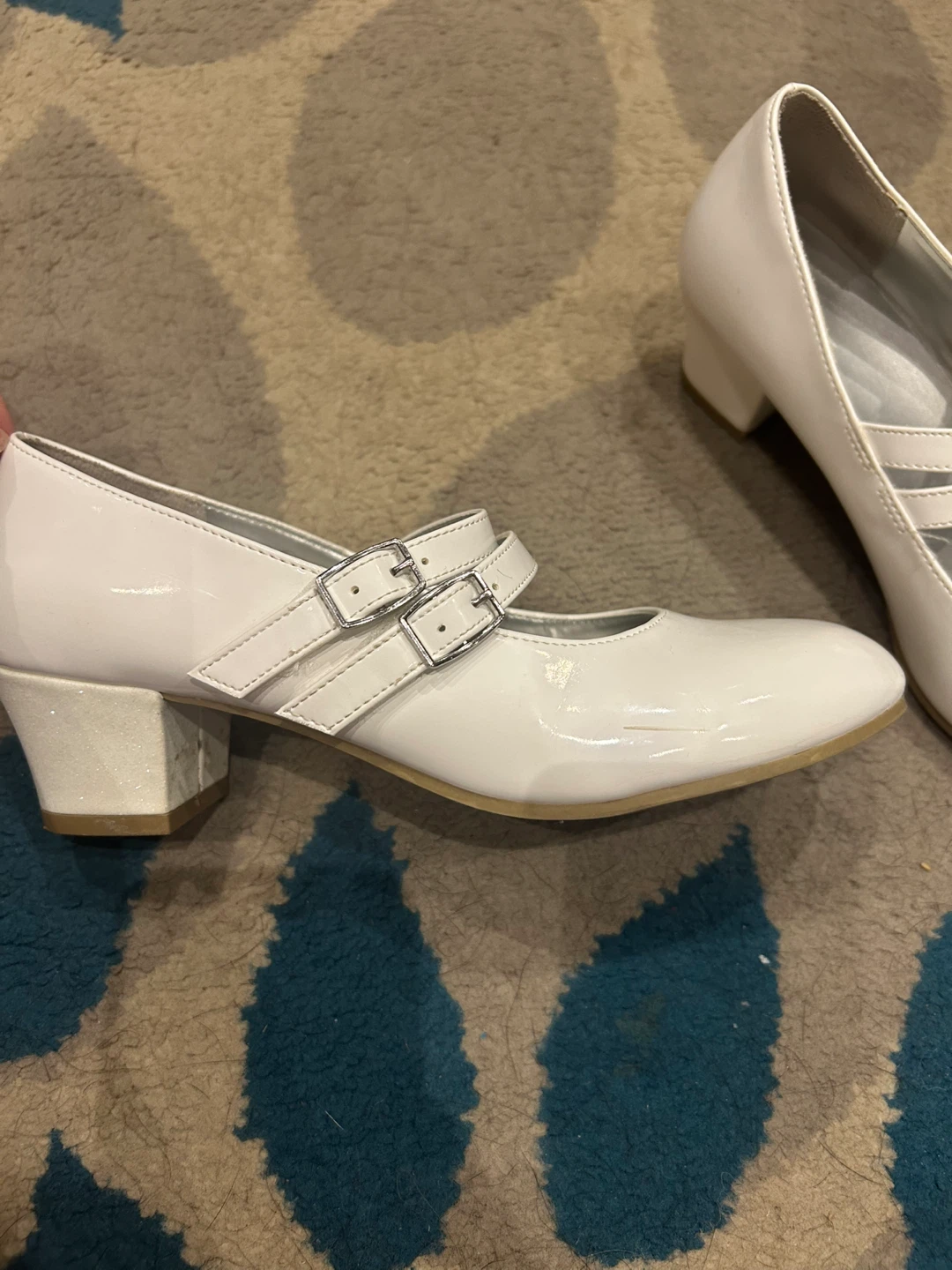 White patent Mary Jane shoes - photo 3