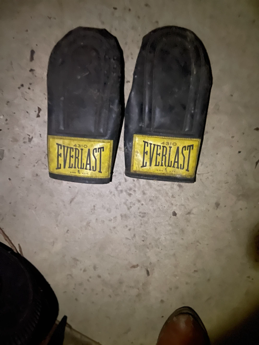 Everlast Boxing Gloves - photo 3