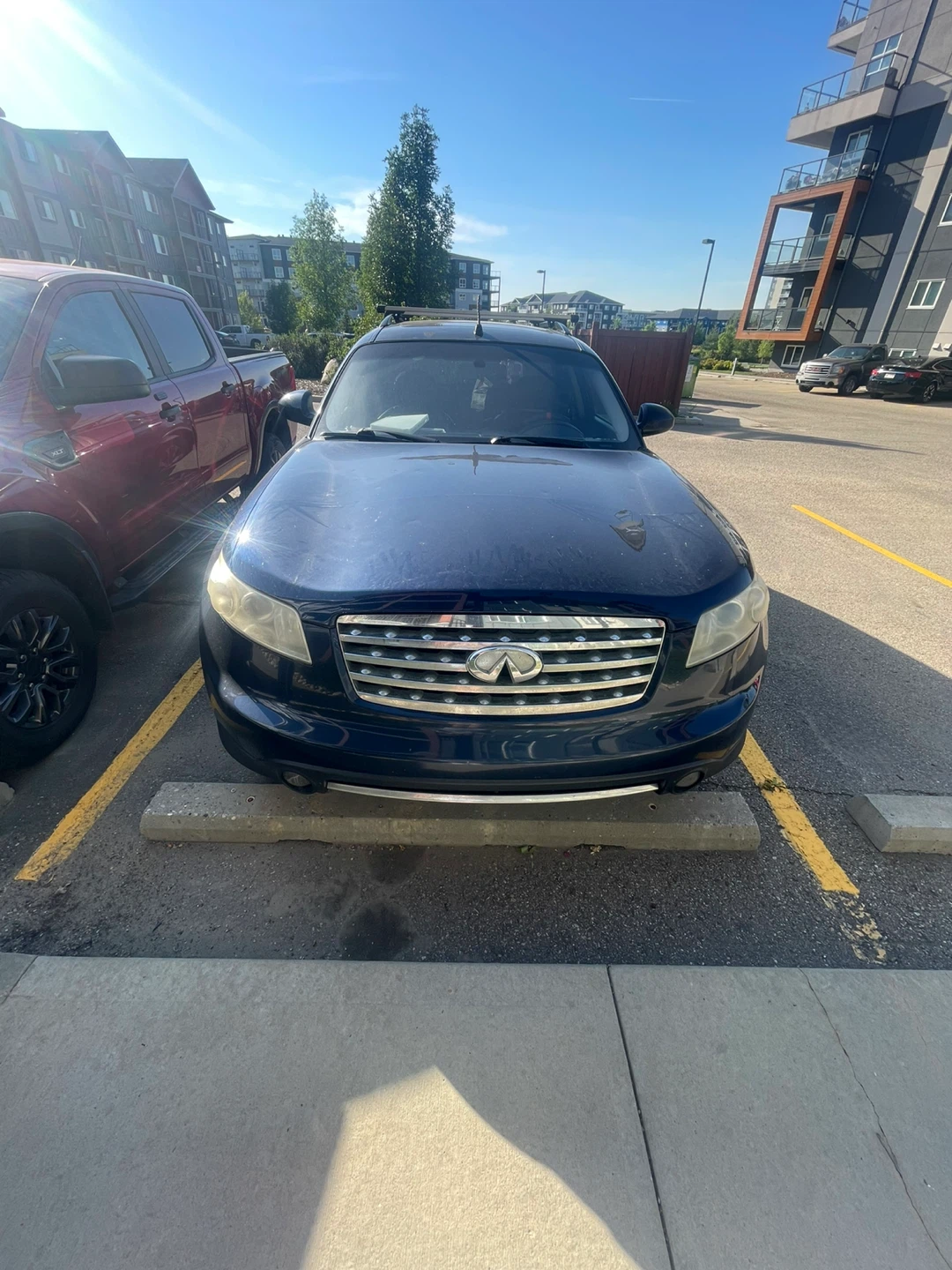 Infiniti FX35 SUV