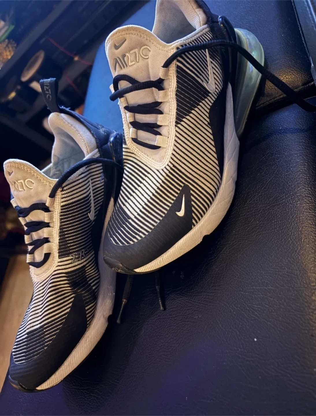 Nike Air Max 270 Shoes - photo 2