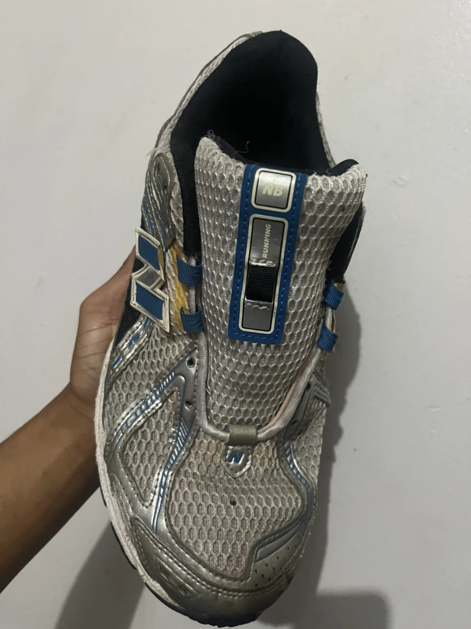 Used new balance size 11 - photo 2